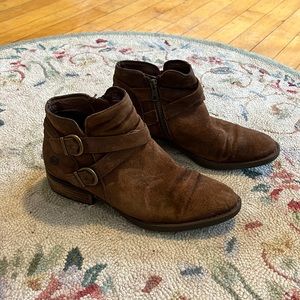 Born medium brown suede booties with buckles